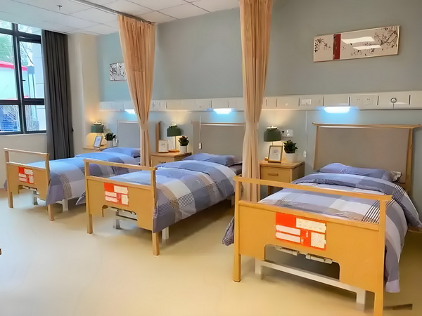 入户深圳积分政策_年终述职报告｜檀健次分享年度最过瘾舞台 选择中心提供多种房型